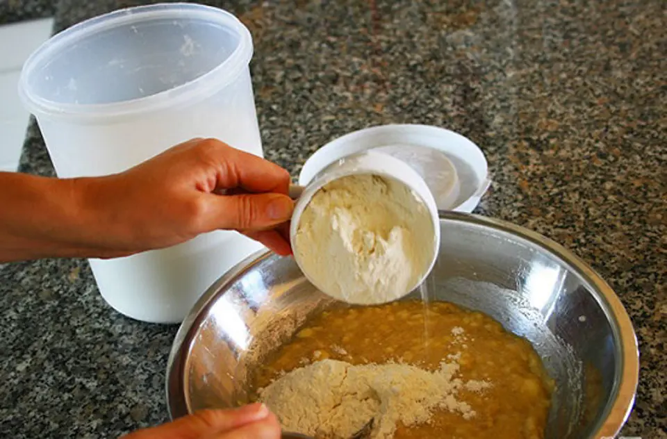 Cách làm bánh mì chuối nướng giòn thơm cho bữa sáng