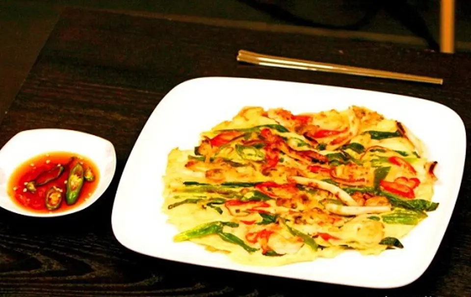 Cách làm bánh Pancake hải sản Hàn Quốc