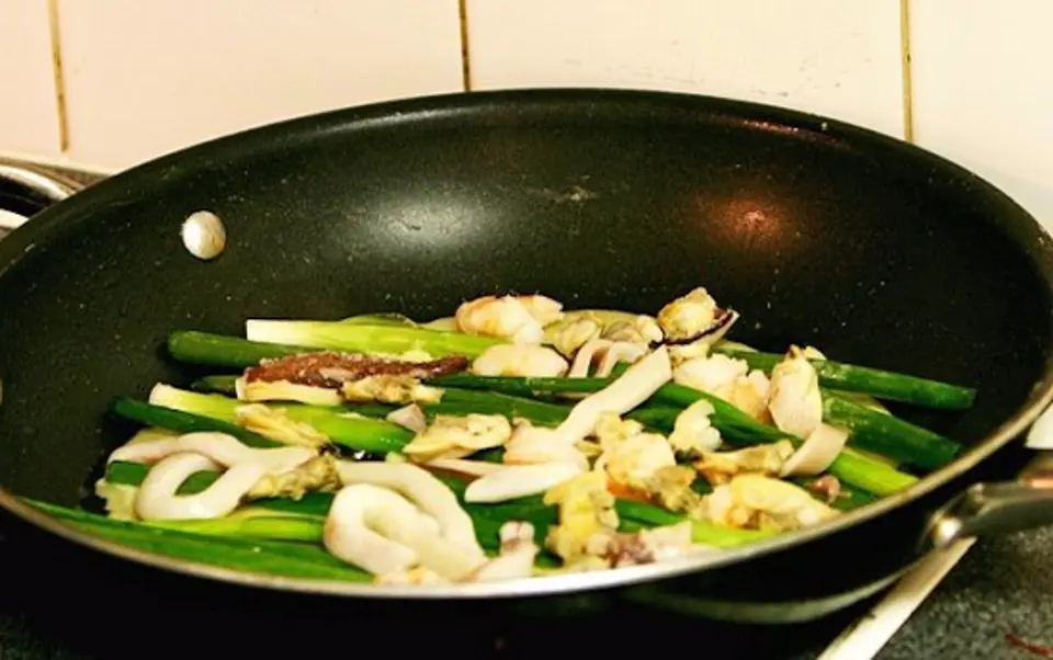 Cách làm bánh Pancake hải sản Hàn Quốc