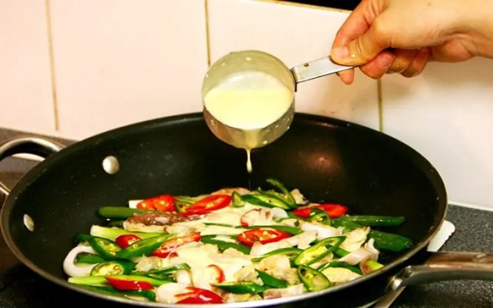 Cách làm bánh Pancake hải sản Hàn Quốc