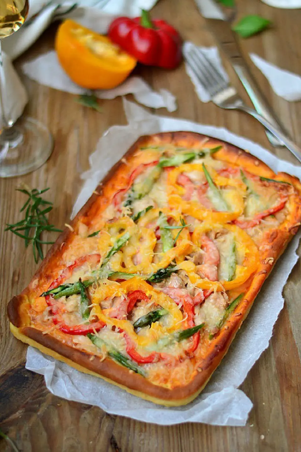 Cách làm bánh Pizza cá ngừ tuyệt ngon