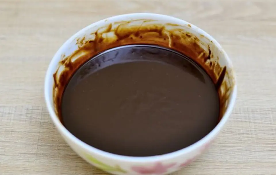 Cách làm bánh socola mứt quả mâm xôi ngon tuyệt