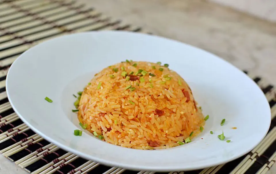 Cách làm cơm chiên kim chi Hàn Quốc cực ngon