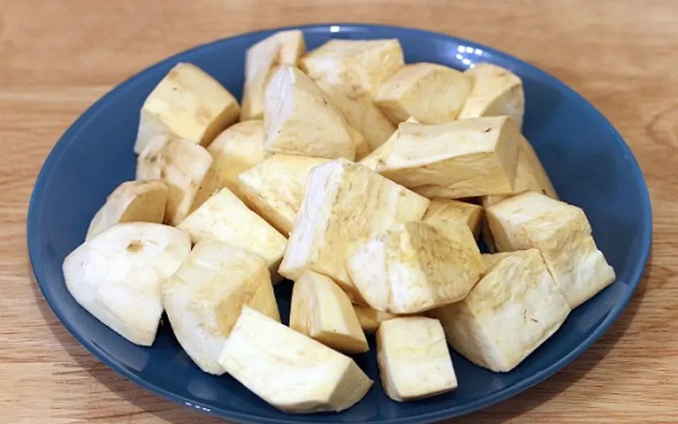 Cách làm kẹo khoai lang ngọt Hàn Quốc