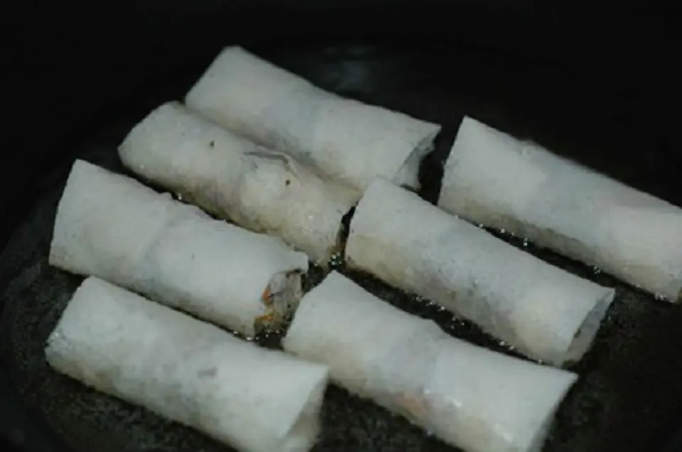 Cách làm món nem ốc độc đáo ngày Tết