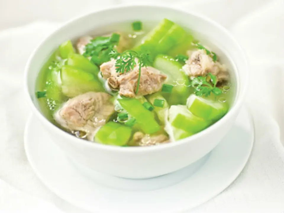 Cách nấu món canh bí đao ninh sườn non ngon tuyệt