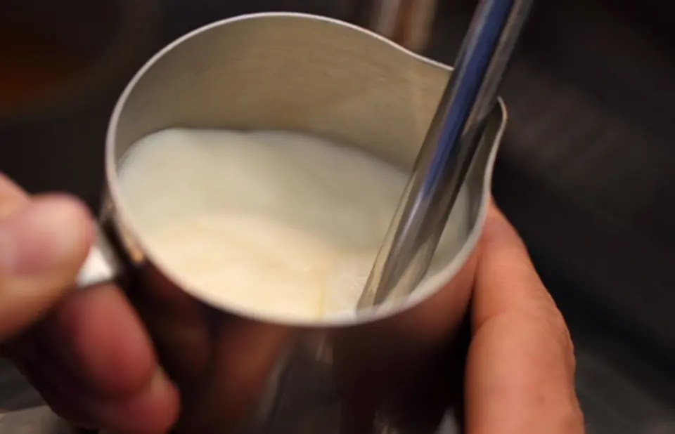 Cách pha Capuchino cho bữa sáng chuẩn vị