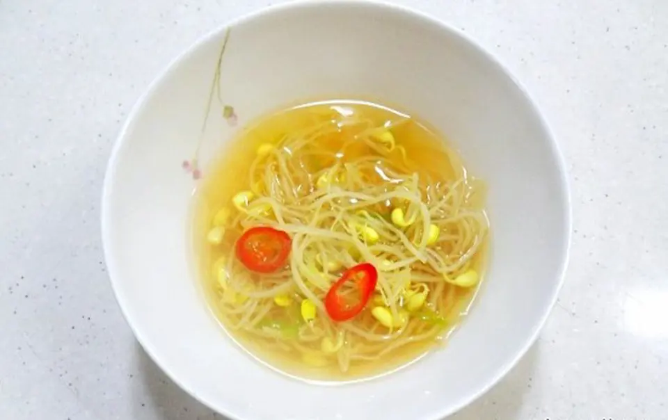 Cách làm canh giá đỗ thanh mát cho ngày Tết