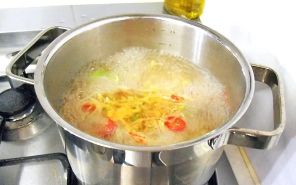 Cách làm canh giá đỗ thanh mát cho ngày Tết