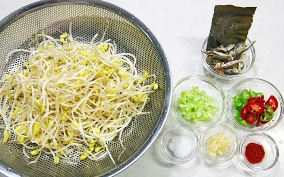Cách làm canh giá đỗ thanh mát cho ngày Tết