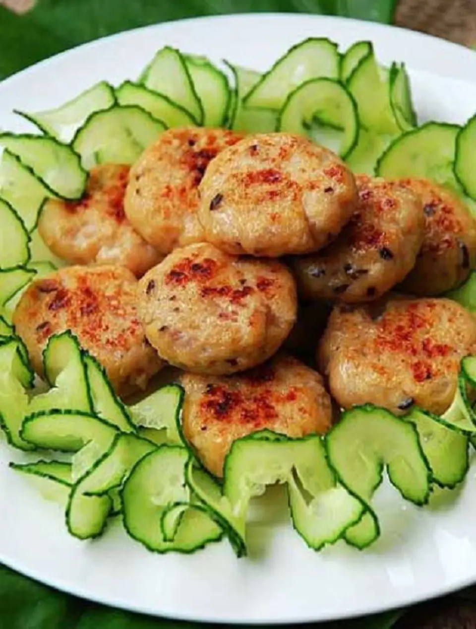 Cách làm chả thịt gà tuyệt ngon cho mâm cỗ Tết