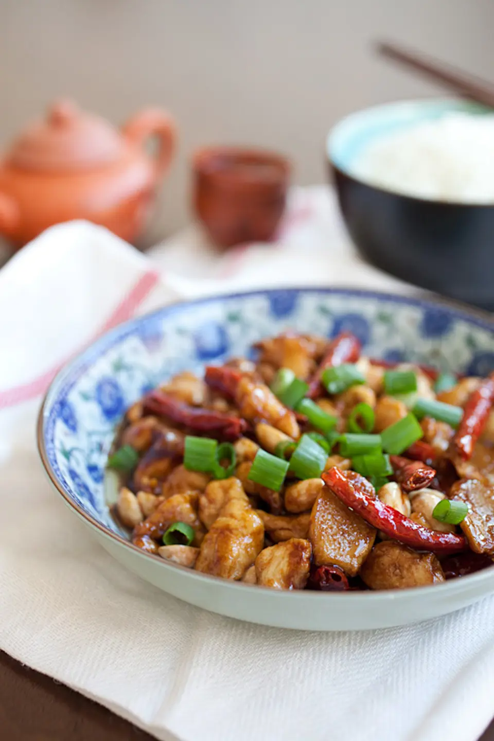 Cách làm món gà Kung Pao đậm vị ngon cơm mỗi ngày