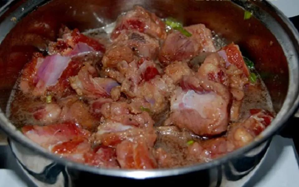 Cách làm món sườn heo kho đậm đà vị miền Tây