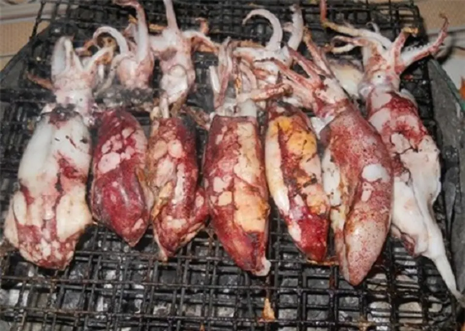Cách làm mực nướng muối ớt ngọt vị thơm lừng
