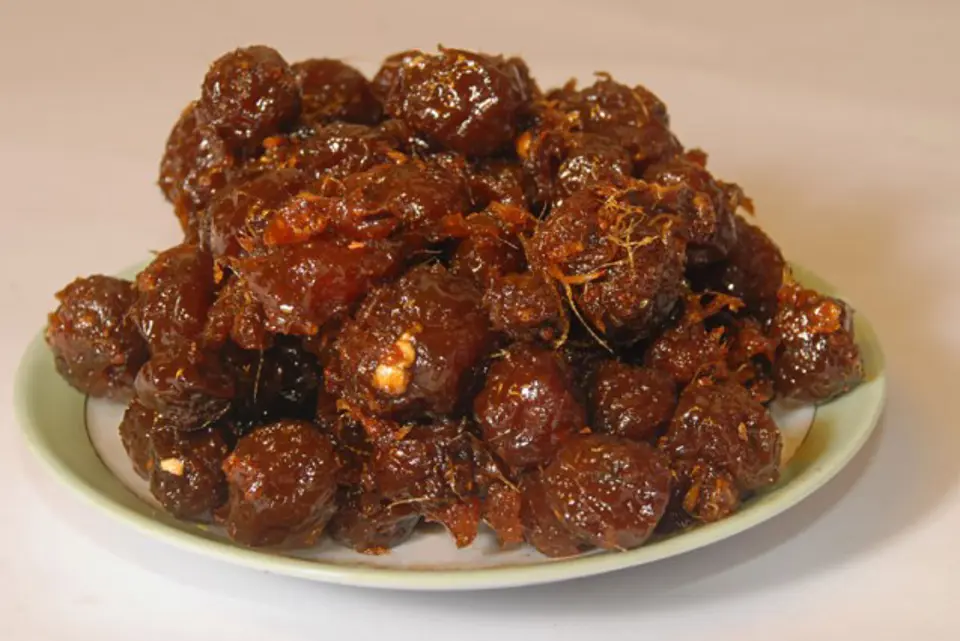 Cách làm ô mai mơ xào gừng chuẩn vị đón Tết