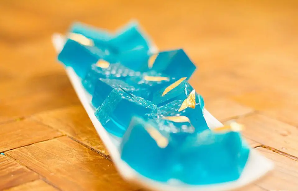 Cách làm thạch viên vị rượu hấp dẫn chiêu đãi khách ngày Tết