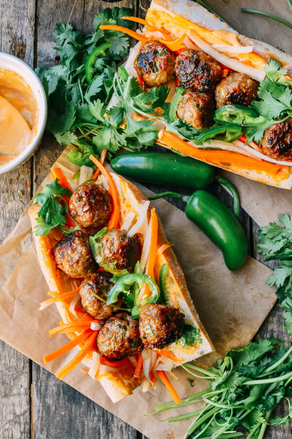 Cách làm bánh mì thịt viên vừa lạ vừa ngon