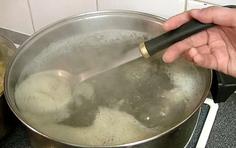Cách làm canh xương hầm cay ngon cho bữa tối