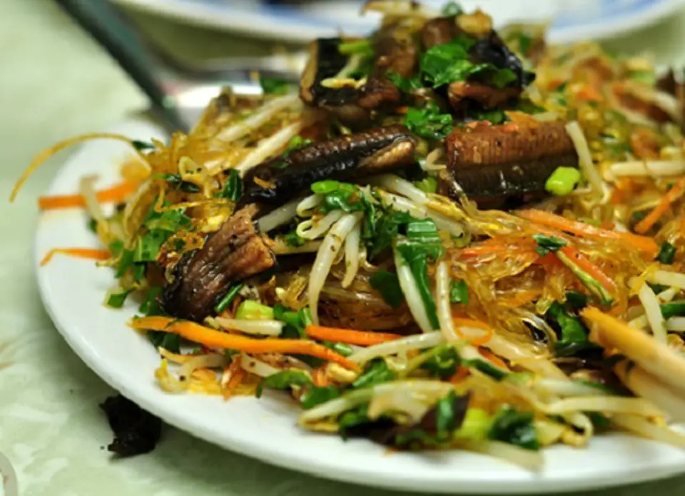 Cách làm miến xào lươn hấp dẫn khó quên