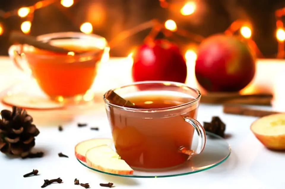 Cách làm nước táo quế mới lạ thơm ngon
