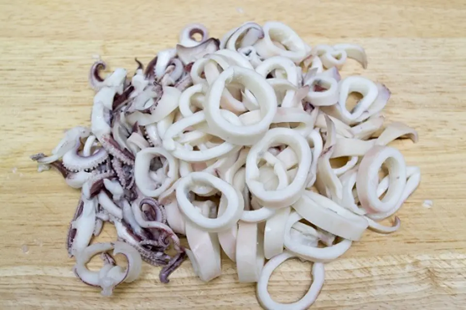 Cách làm salad mực cay siêu hấp dẫn