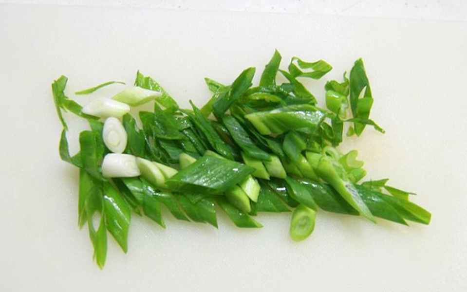 Cách làm sườn lợn om rau củ kiểu Hàn
