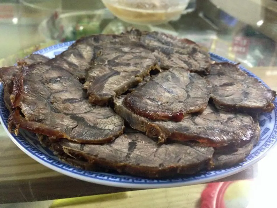 Cách làm bắp bò kho mật mía cực ngon