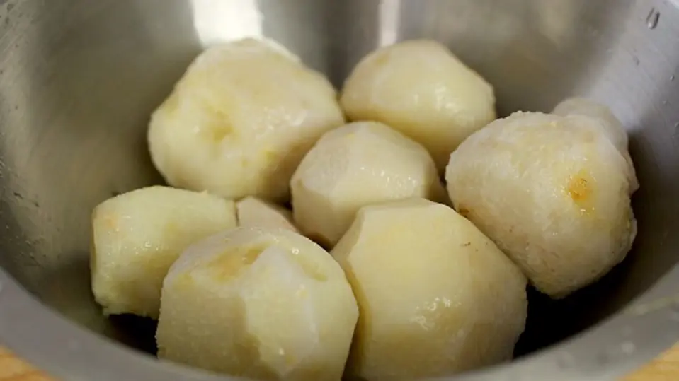 Cách làm canh khoai môn thịt bò ngon tuyệt