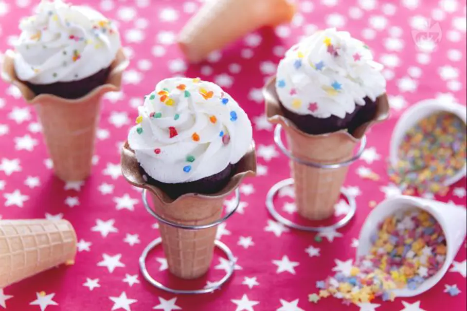 Cách làm cupcake ốc quế đơn giản nhất