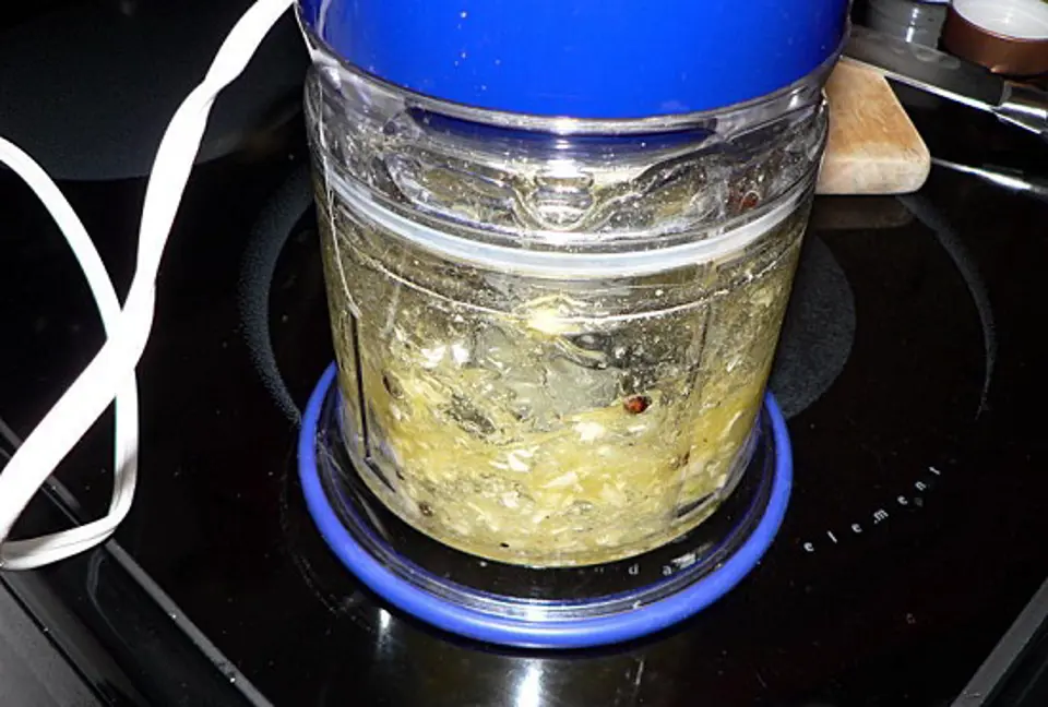 Cách làm nước sốt kiểu Ý cho các món salad tuyệt ngon