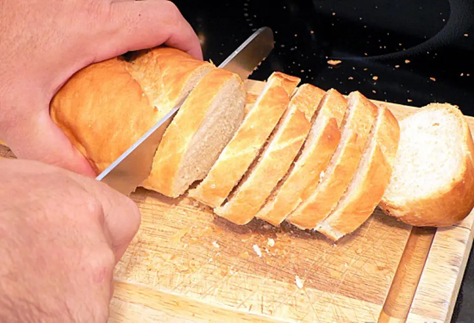 Cách làm pizza bánh mì kiểu Ý siêu ngon
