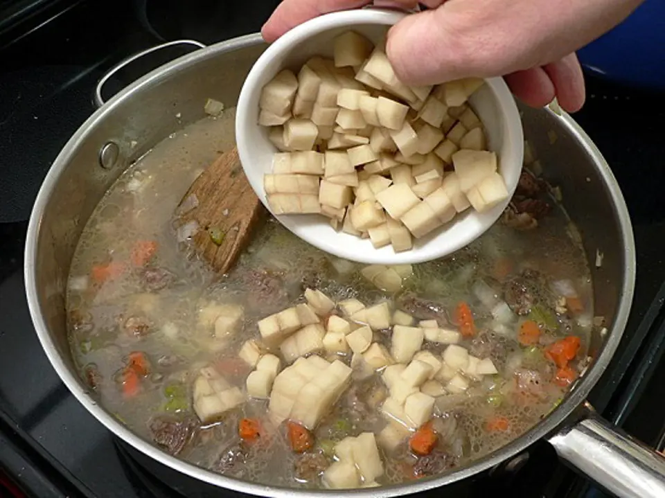 Cách làm pot pie bò ngon tuyệt