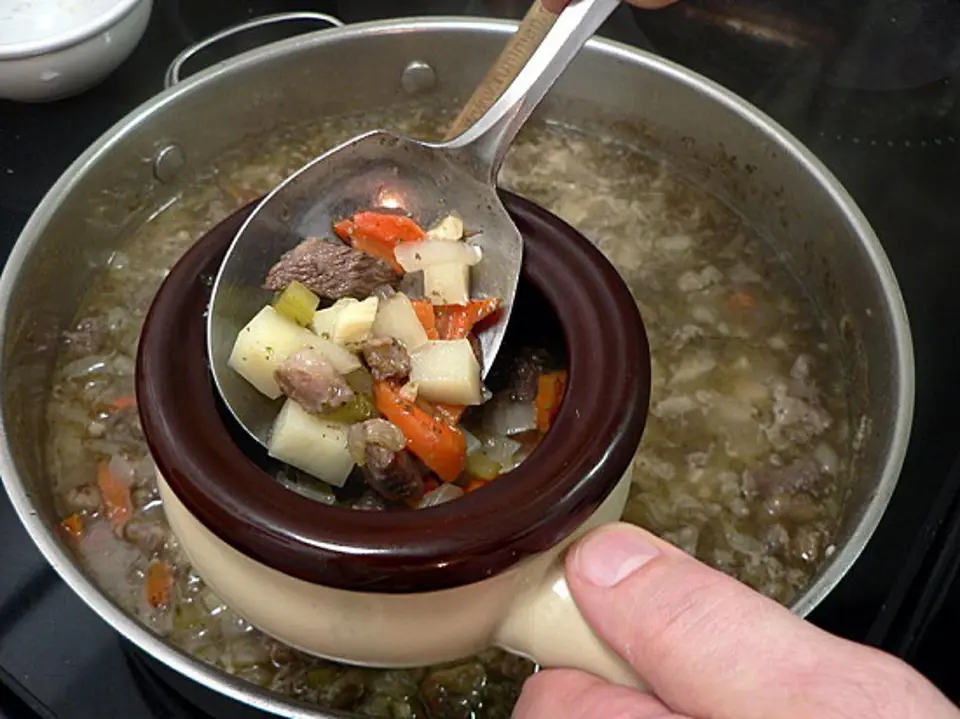 Cách làm pot pie bò ngon tuyệt