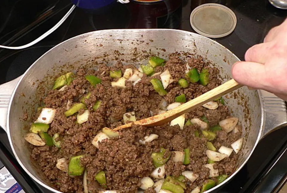 Cách làm sốt bò cay đặc biệt thơm ngon