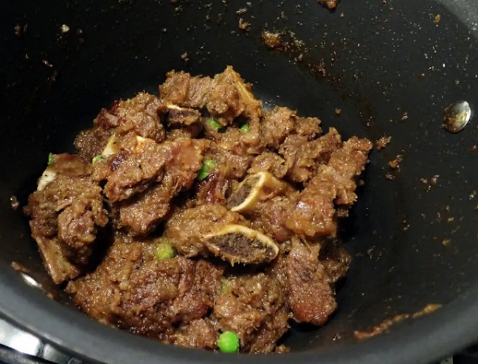 Cách làm sườn bò om Hàn Quốc ngon miễn chê