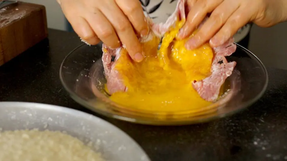 Cách làm thịt heo cốt lết kiểu Hàn đậm đà cực ngon