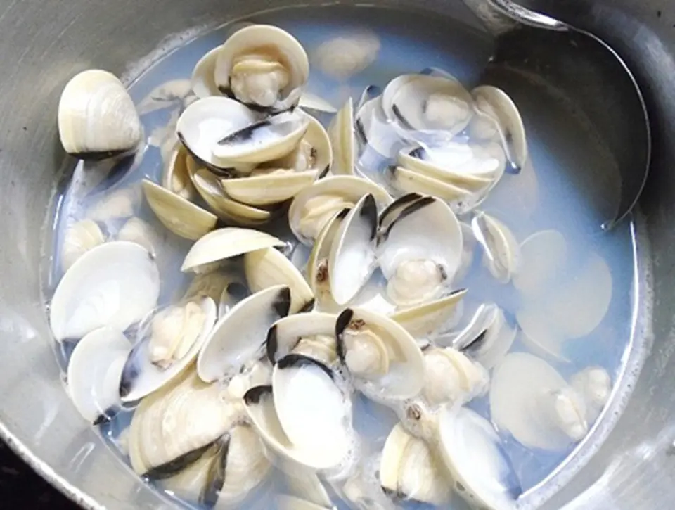 Cách nấu canh ngao mồng tơi ngon hấp dẫn