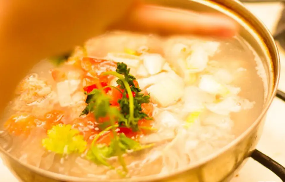 Cách nấu canh thịt viên bánh mì Pháp tuyệt ngon