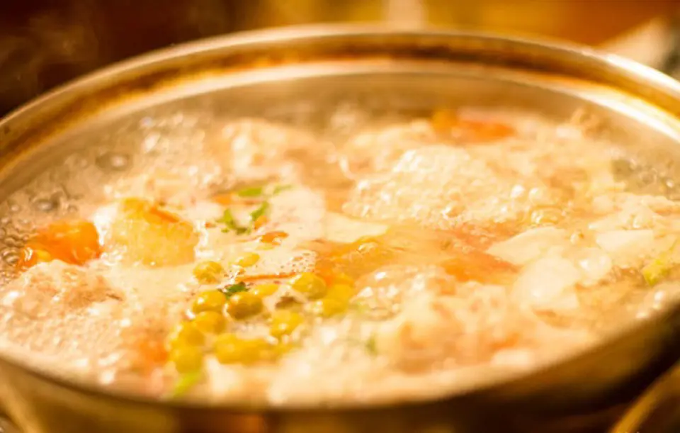 Cách nấu canh thịt viên bánh mì Pháp tuyệt ngon