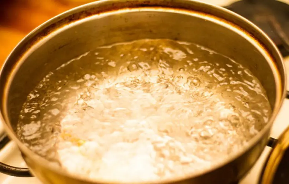 Cách nấu canh thịt viên bánh mì Pháp tuyệt ngon