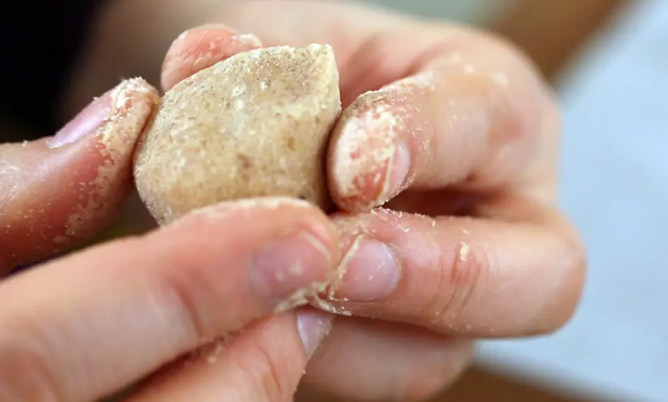 Cách làm bánh quy hạt dẻ thơm ngon độc đáo