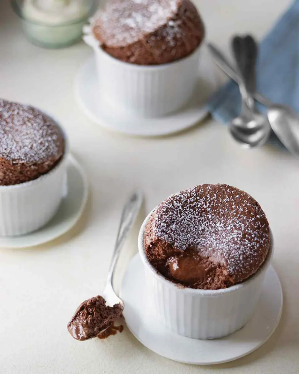 Cách làm bánh souffle sô cô la kiểu Pháp ngon tuyệt