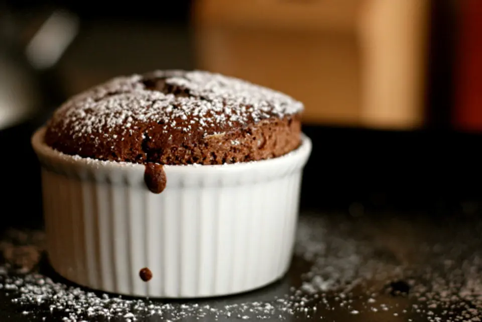 Cách làm bánh souffle sô cô la kiểu Pháp ngon tuyệt