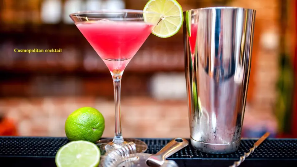 Cách làm Cocktail Cosmopolitan cho ngày hè oi bức