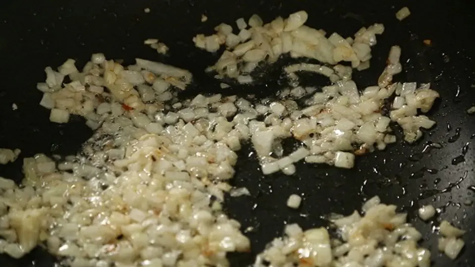 Cách làm cơm rang Hàn Quốc ngon đúng điệu