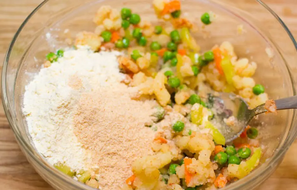 Cách làm rau củ viên chiên thơm ngon