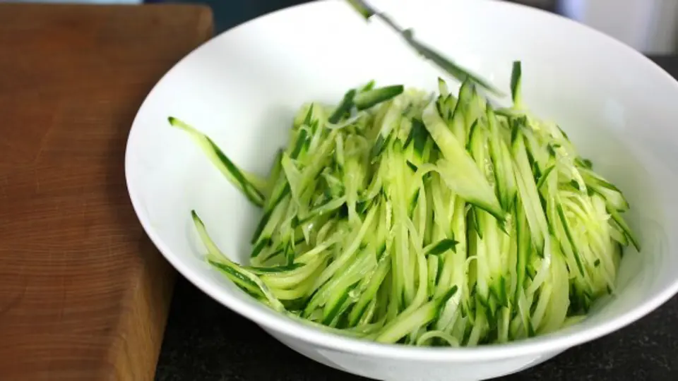 Cách nấu canh dưa chuột mát lạnh cho mùa hè