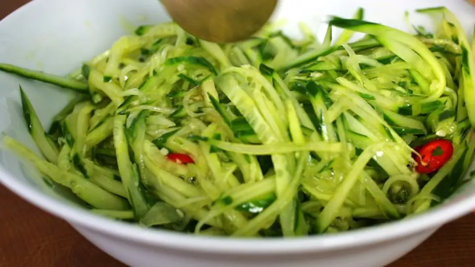 Cách nấu canh dưa chuột mát lạnh cho mùa hè