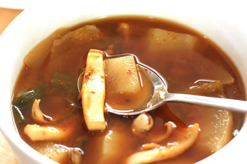Cách nấu canh mực cay cực hấp dẫn