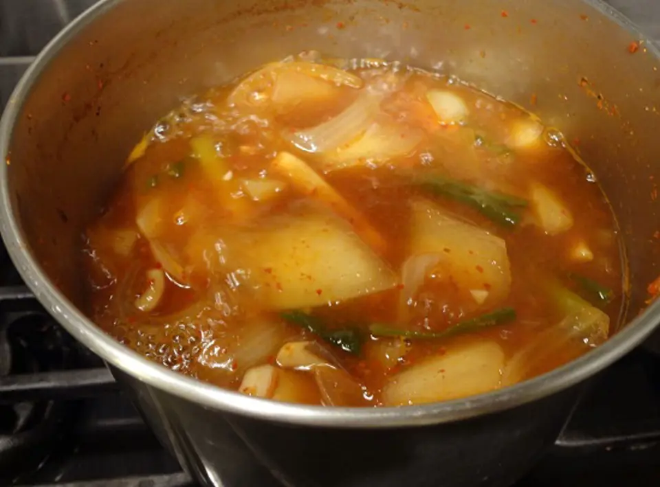 Cách nấu canh mực cay cực hấp dẫn